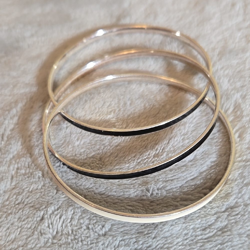 #231 Elegant Silver Bangle Set